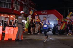 BIB: 5682
                            <button type="button" onclick="openModal(26221385)" class="btn btn-primary btn-sm float-right btn-popup" data-toggle="modal" data-target=".modal-high-quality">
                        <i class="fas fa-shopping-cart"></i> Add to Cart
                    </button>
                                            <button type="button" onclick="isThisMe(26221385, true)" class="btn btn-success btn-sm float-right btn-popup btn-isme hidden" data-toggle="tooltip" data-placement="bottom" title="นี่คือรูปของคุณใช่ไหม คลิกที่นี่เพื่อเอาเข้าอัลบั้ม">
                        <i class="fas fa-plus"></i> Add to album
                    </button>
                    <button type="button" onclick="isThisMe(26221385, false)" class="btn btn-warning btn-sm float-right btn-popup btn-isnotme hidden">
                        <i class="fas fa-ban"></i> Remove from album
                    </button>